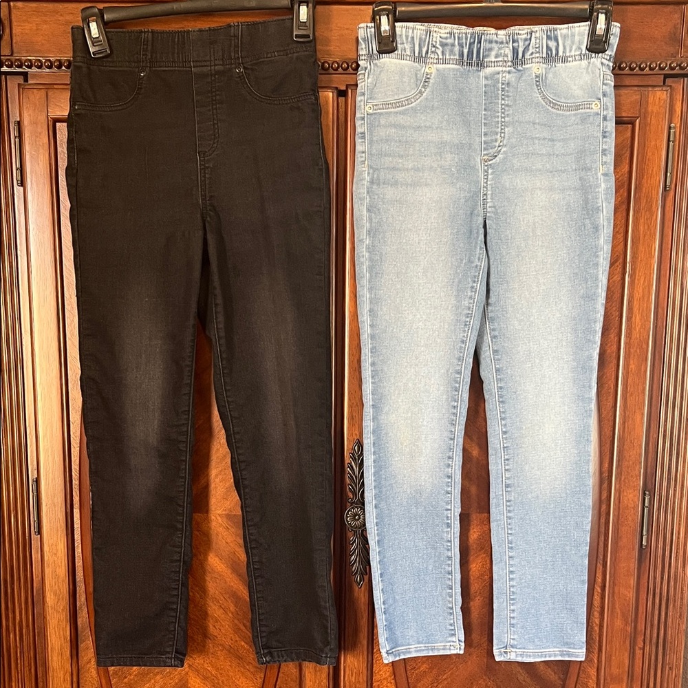 Maurices Evsie Kids Black and Light Blue Jeggings
